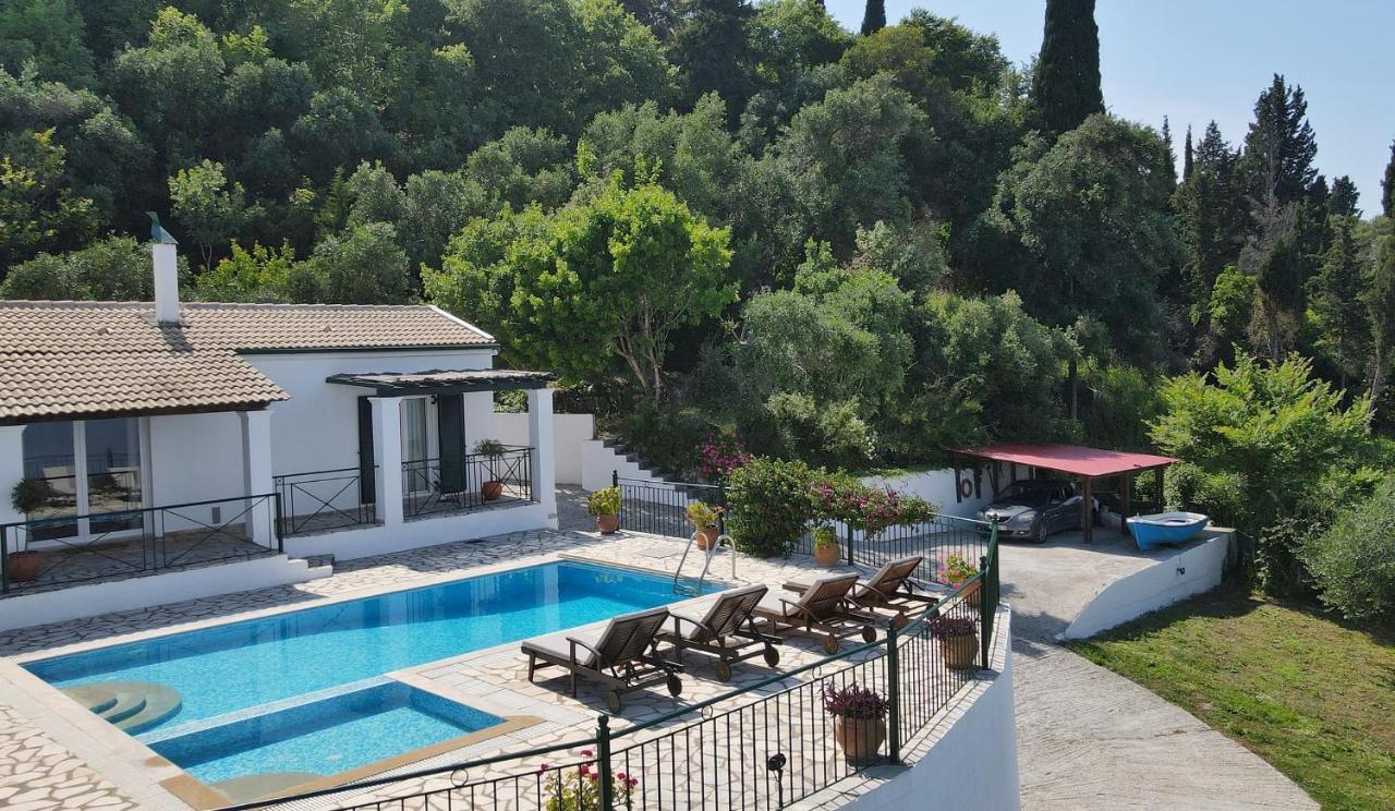 Villa Boukari Chlomos Екстер'єр фото