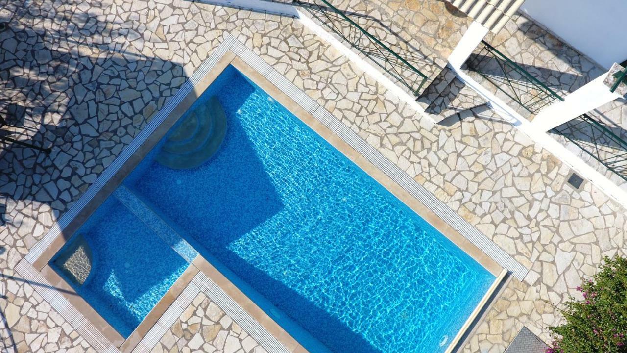 Villa Boukari Chlomos Екстер'єр фото